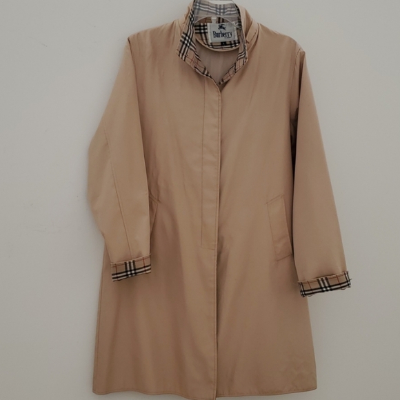 Burberry Lightweight Trench Coat - Picture 1 of 14